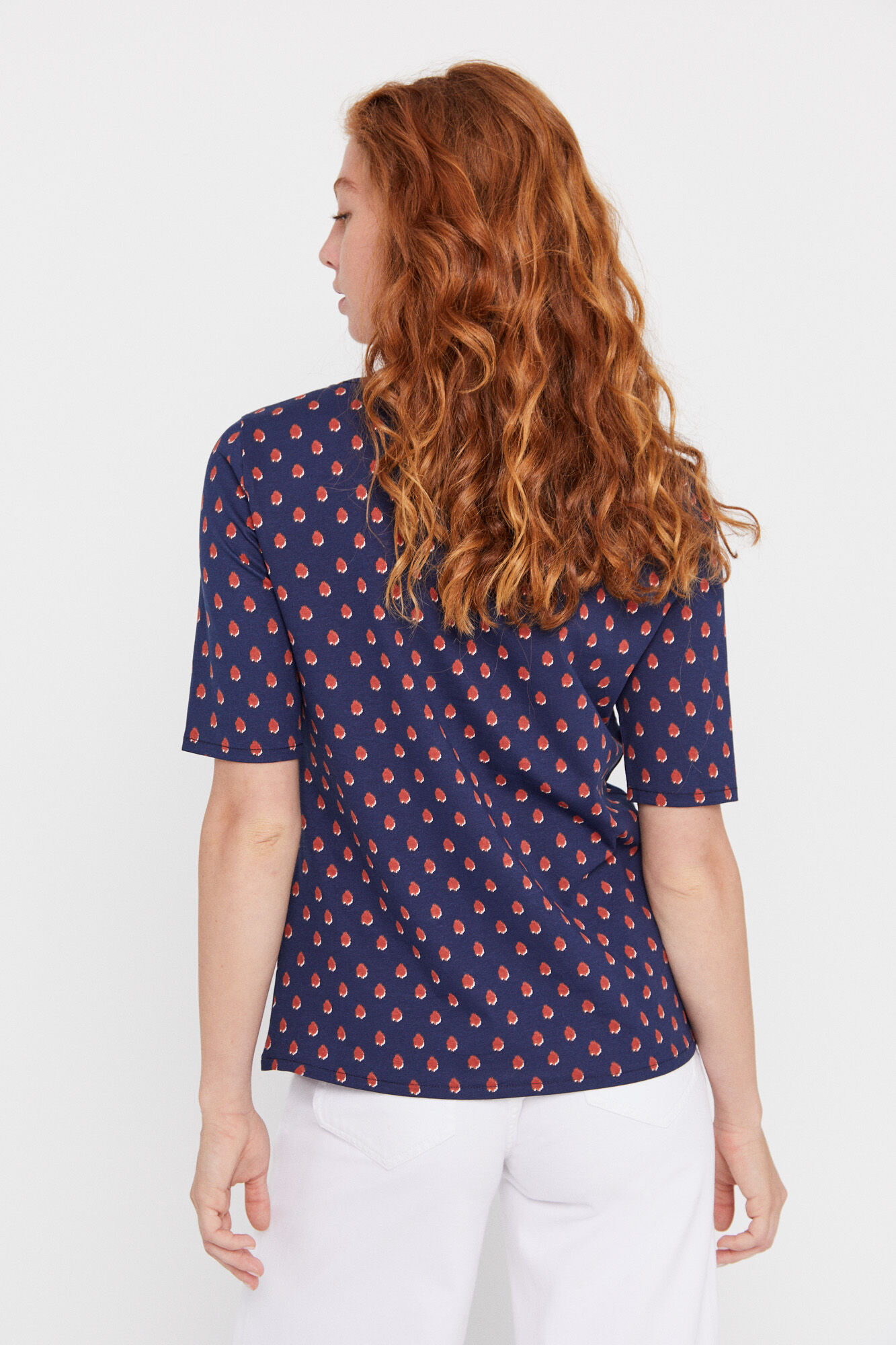 Camiseta básica com decote canoa - Estampa azul
