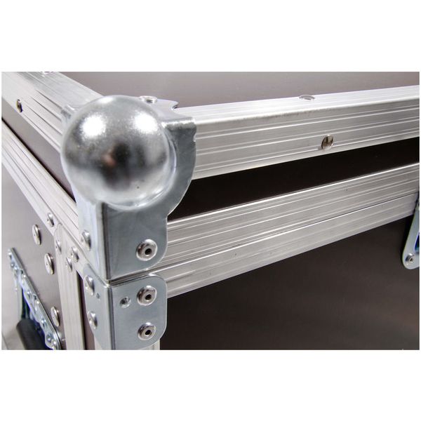 Thon Triple Door Rack 8U 55
