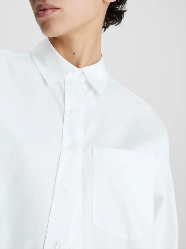 Camisa de cetim de algodão com modelagem relaxada