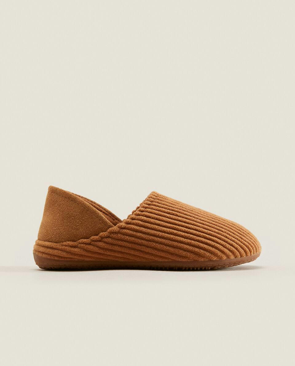 Pantufas Babouche de Veludo Cotelê e Couro
