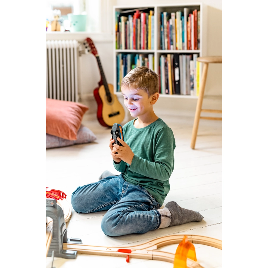 BRIO® WORLD Smart Tech Action Tunnel Station