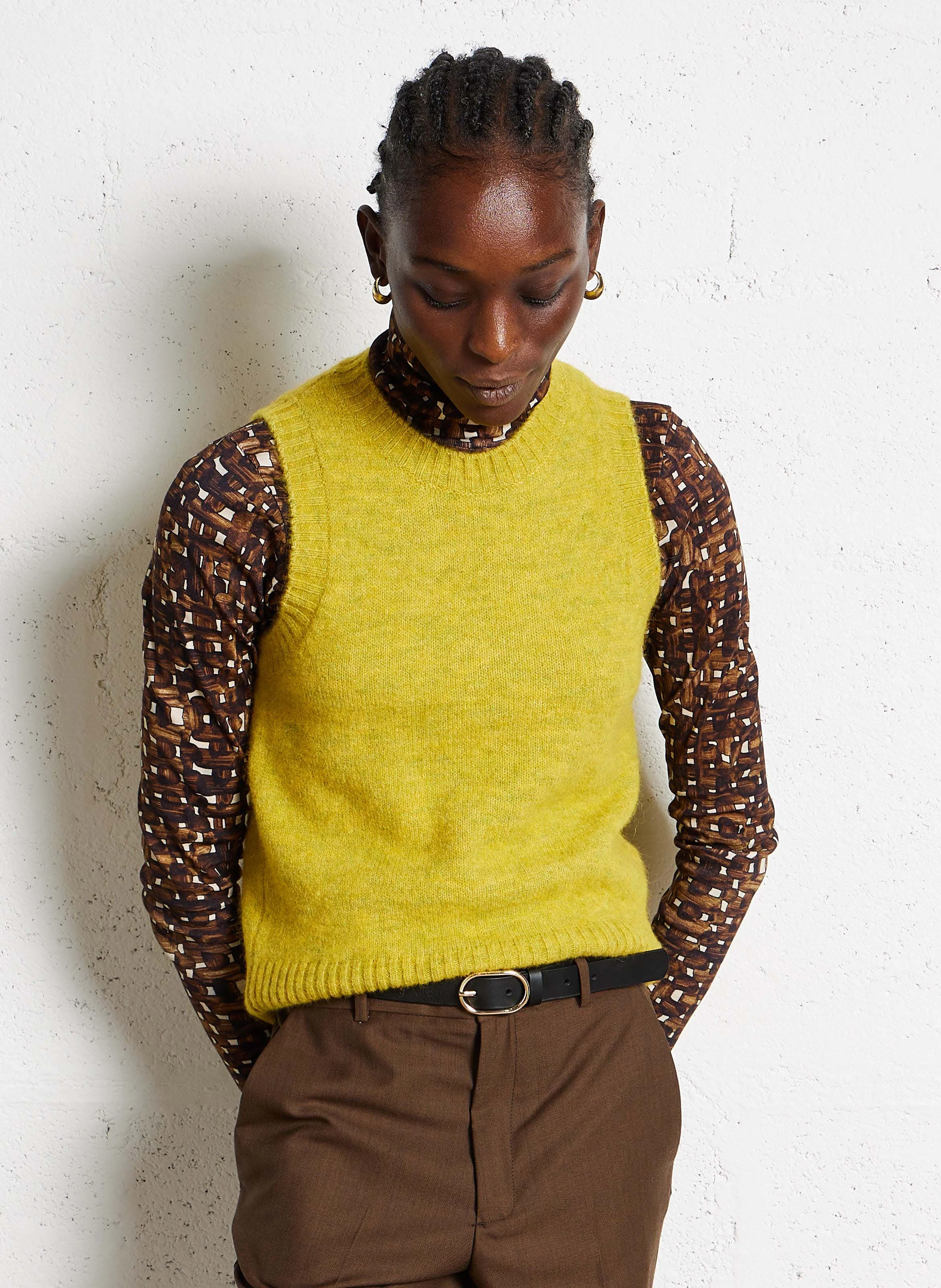 NAMASTE - Pull droit sans manche col rond | Jaune