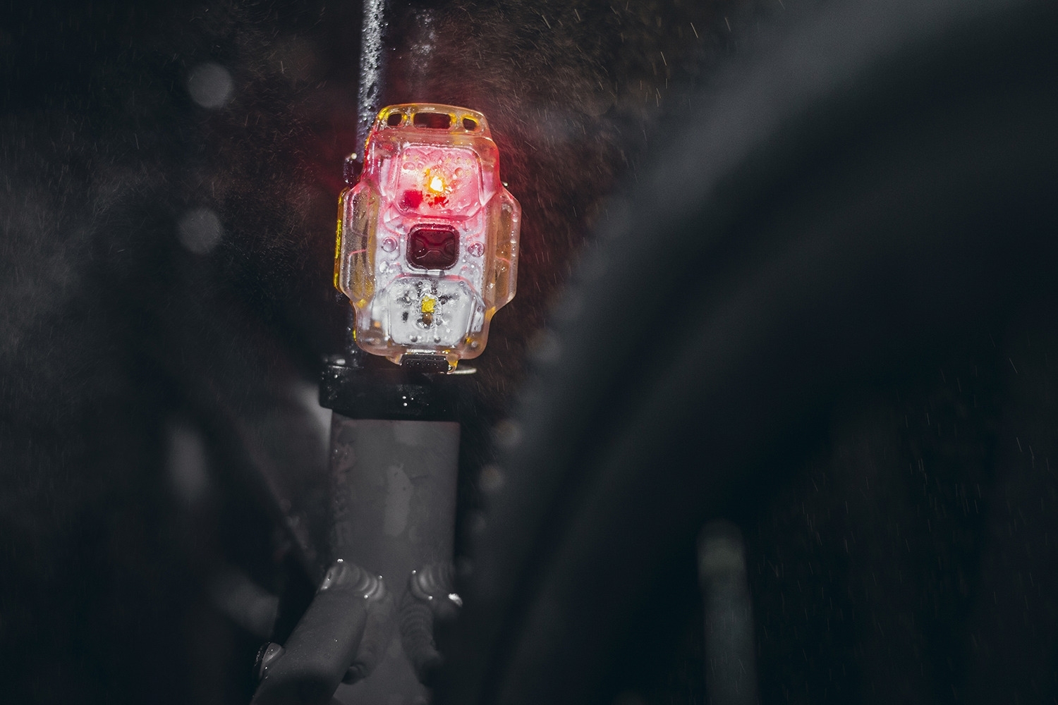 Armytek Crystal kompakte Multilampe mit weißem und rotem Licht