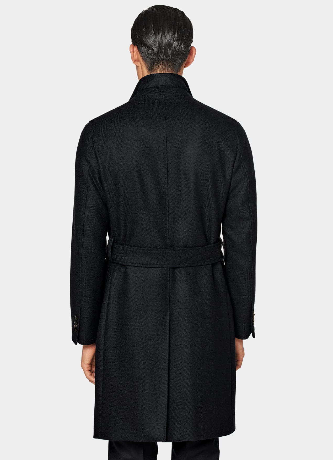 Manteau ceinturé bleu marine à chevrons
