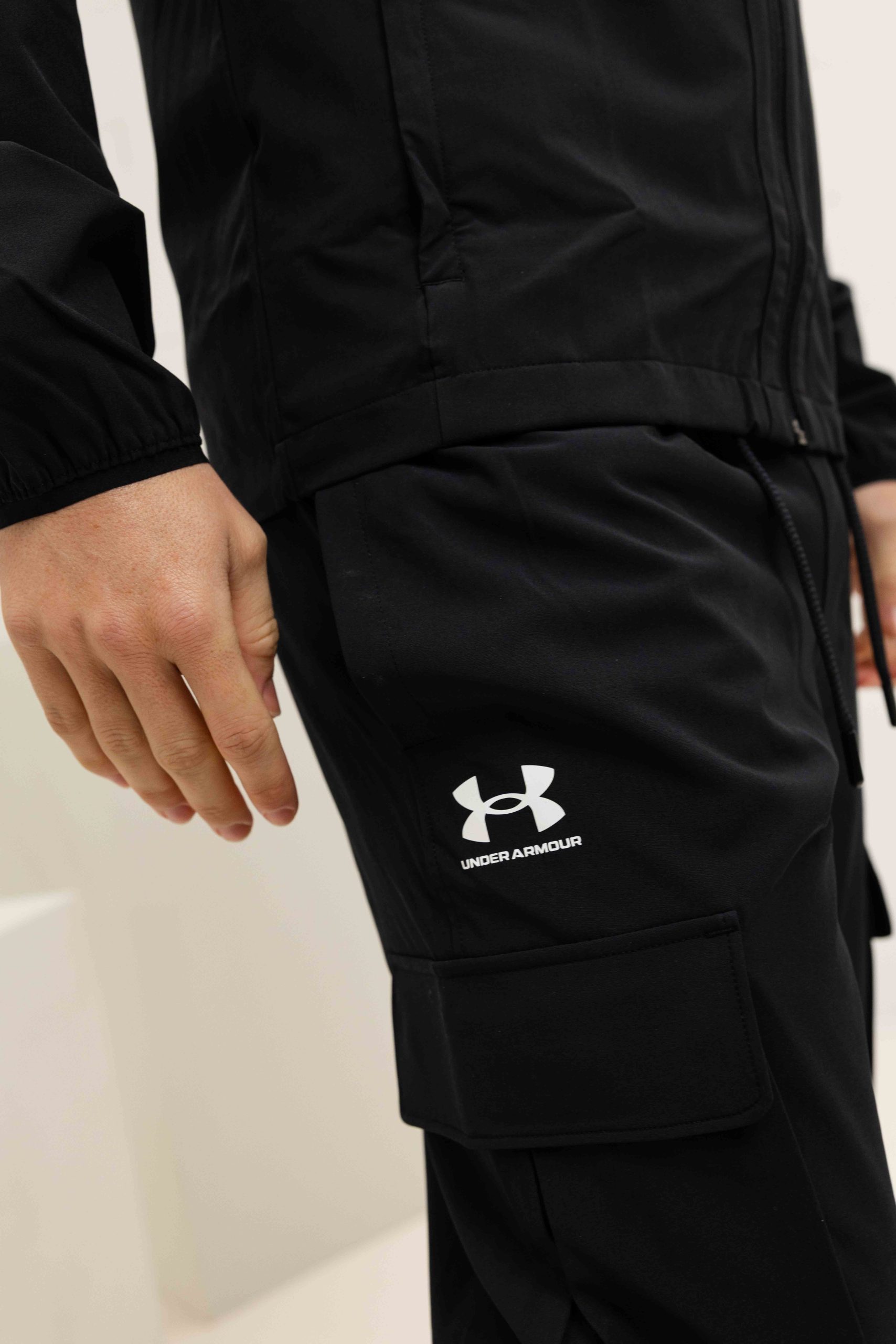 Under Armour Vibe Woven Cargo Trainingspak Heren Zwart