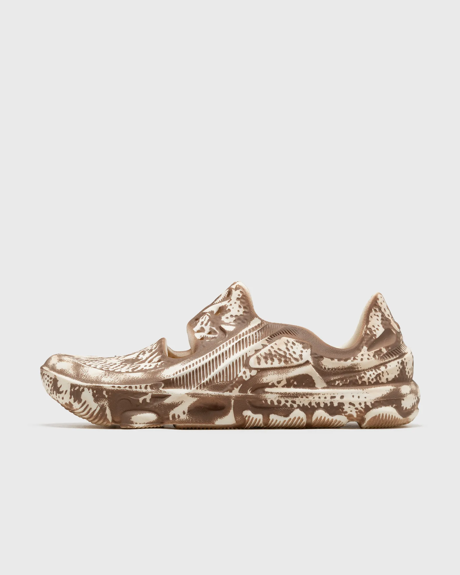 Nike ISPA UNIVERSAL