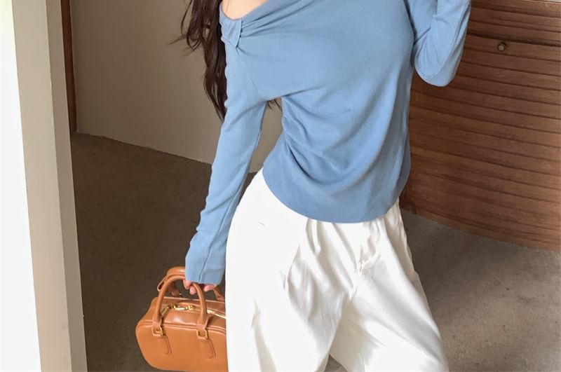 Allinya - Lange mouwen off-shoulder gebreide top met knoop