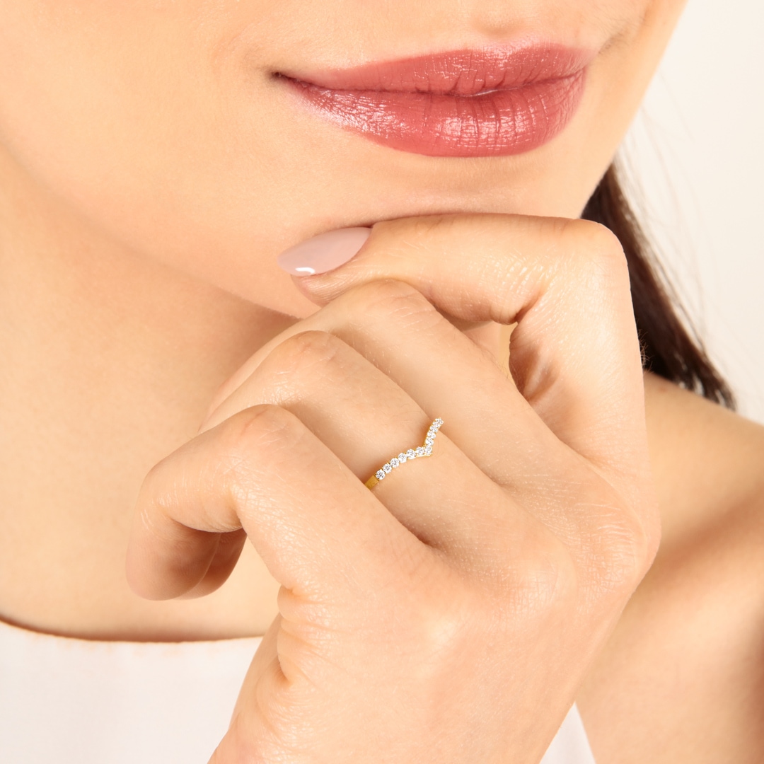 Damenring 750/18 K Gelbgold V-Form mit Diamanten 0.10 ct H/si