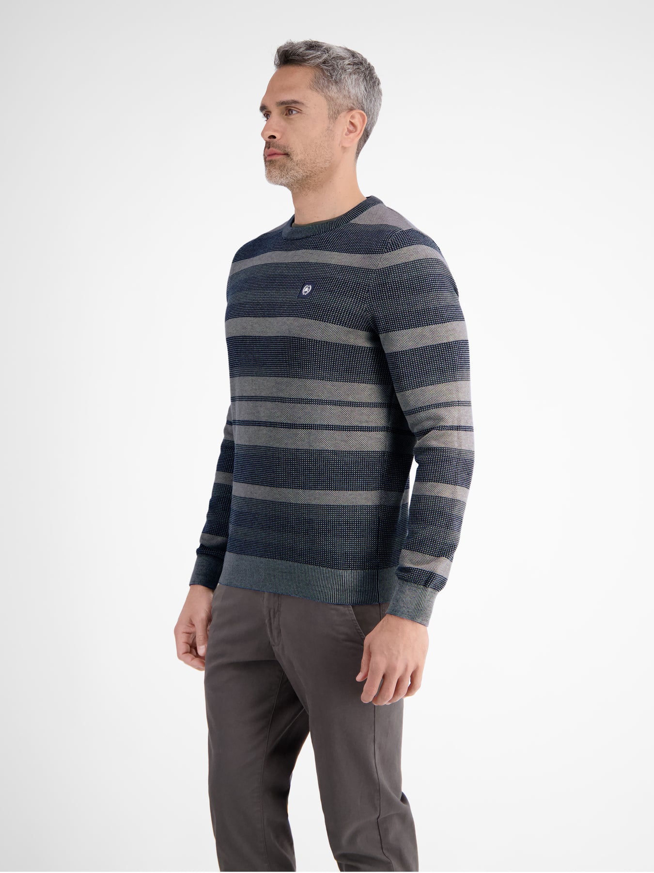 Gestreifter Strickpullover