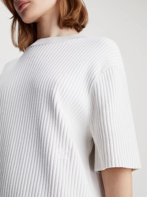 Vestido de malha canelada de algodão com modelagem solta