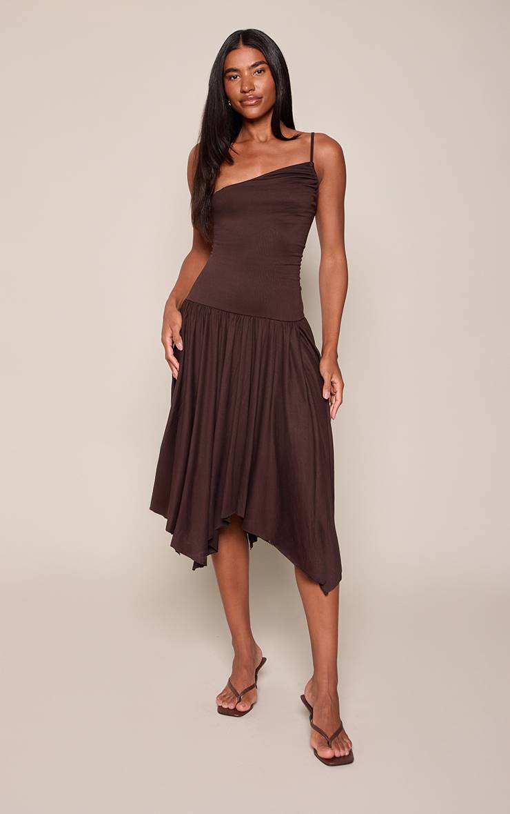 Marron Robe Midi À Toucher Doux Avec Encolure Froncée Et Ourlet Fluide