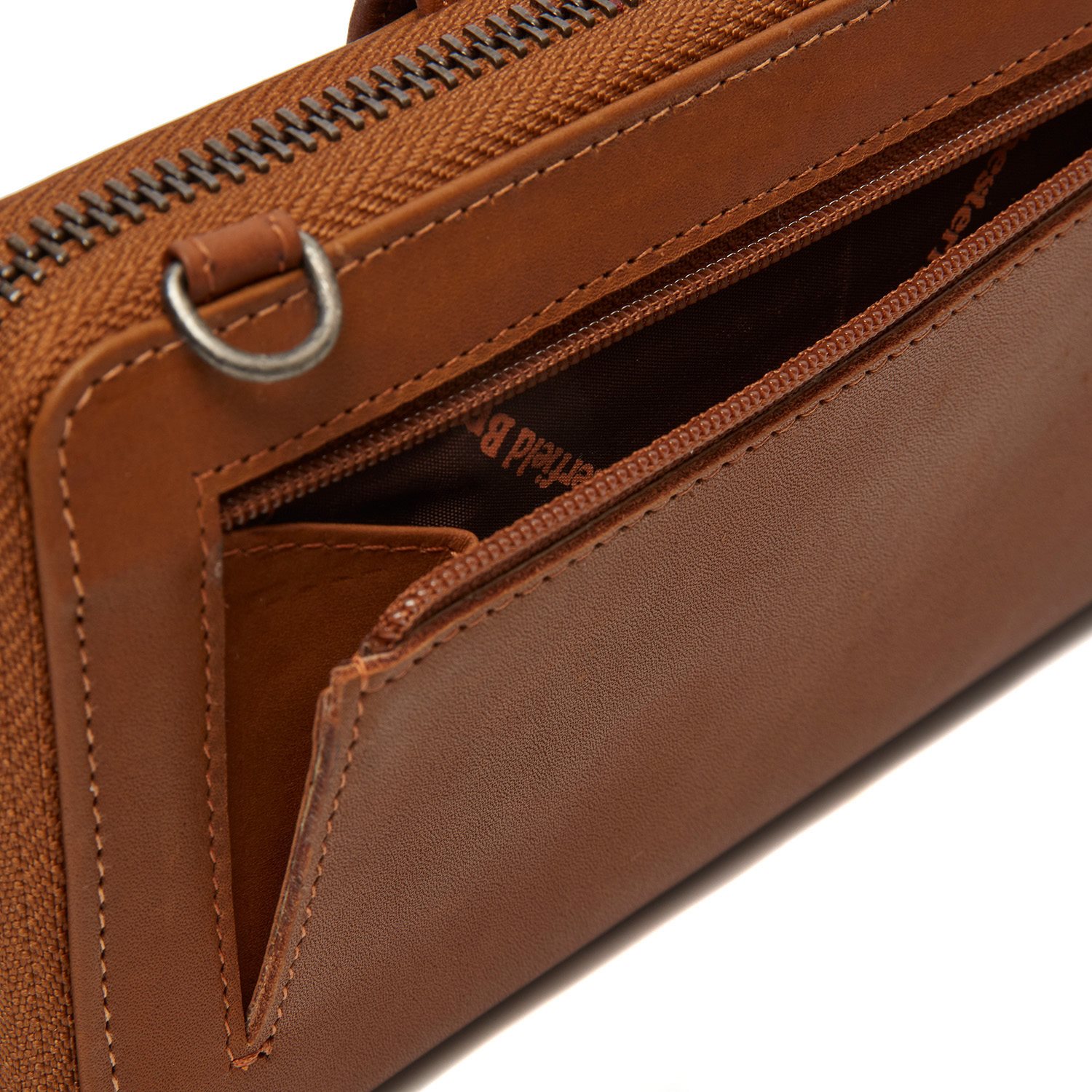 The Chesterfield Brand Taipei Telefoontasje cognac