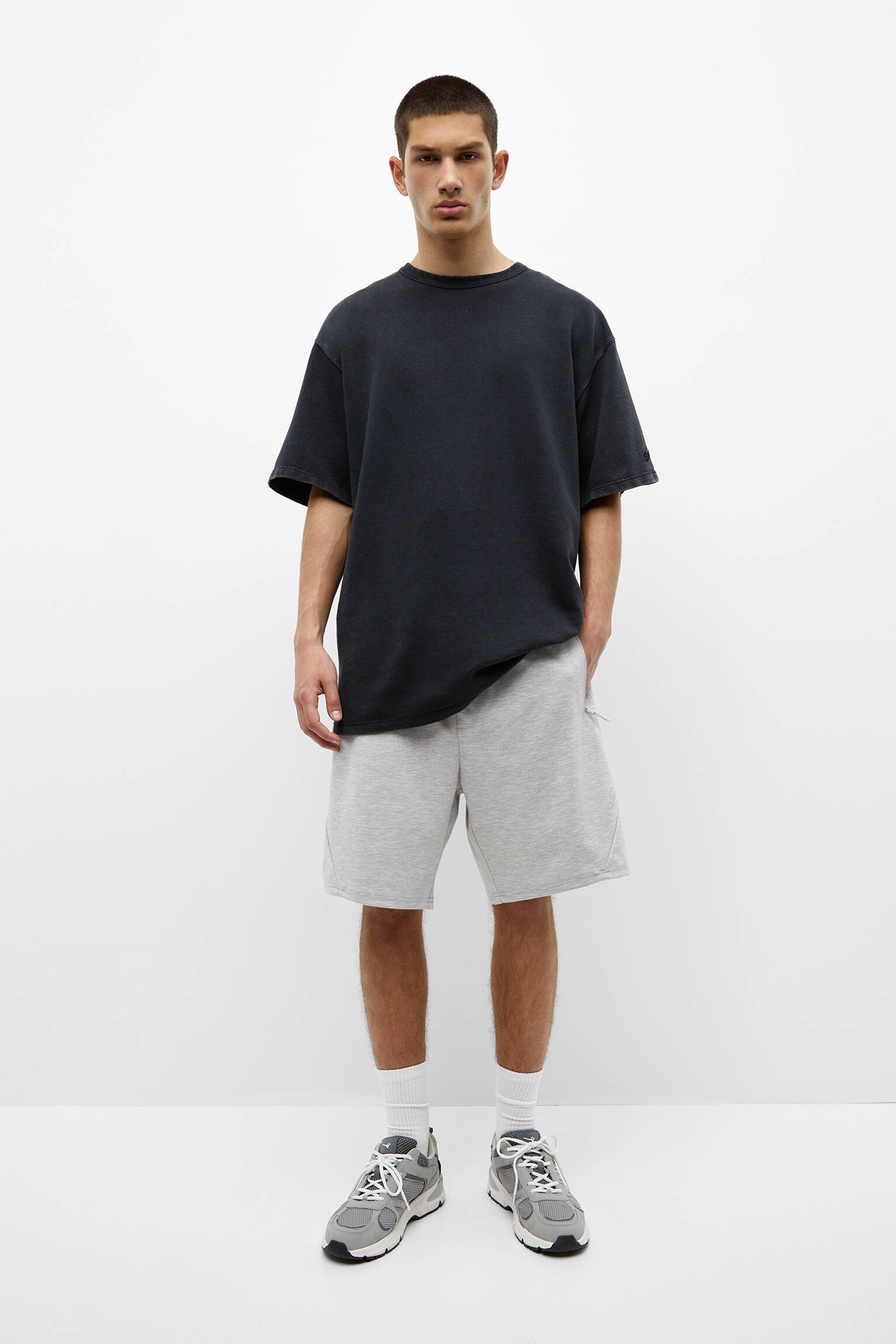 Conjunto de moletom bermuda com zíper - cinza claro