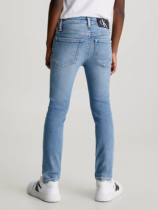 Calça jeans skinny de cintura média