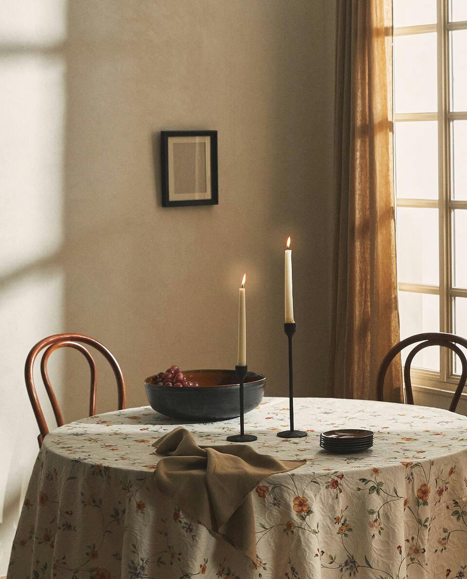 TOALHA DE MESA FLORAL JACQUARD