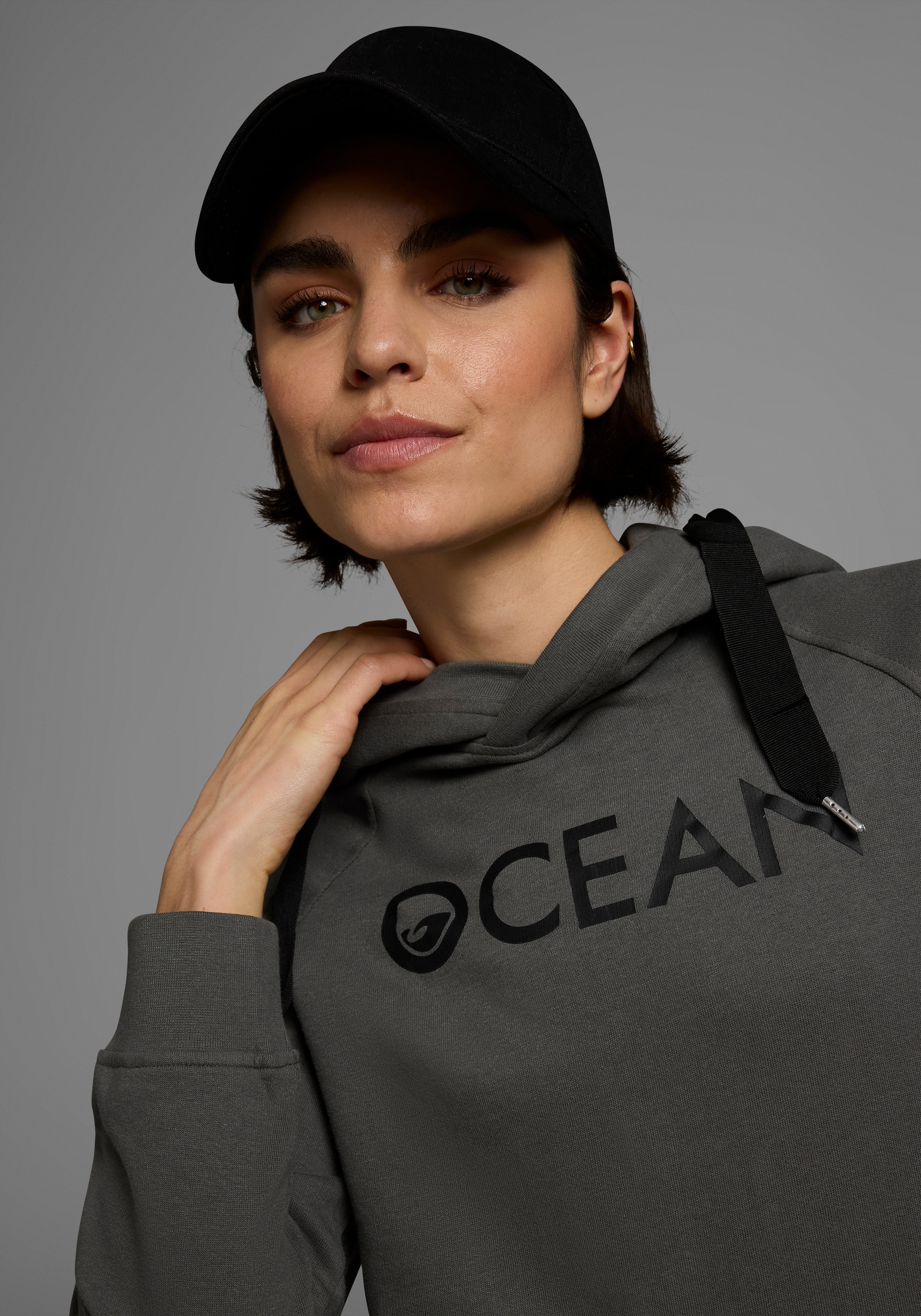 Ocean Sportswear Jogginganzug »Essentials Joggingsuit«, 2 Stk. Extralanges Kapuzensweatshirt & Leggings im 2‑teiligen Set