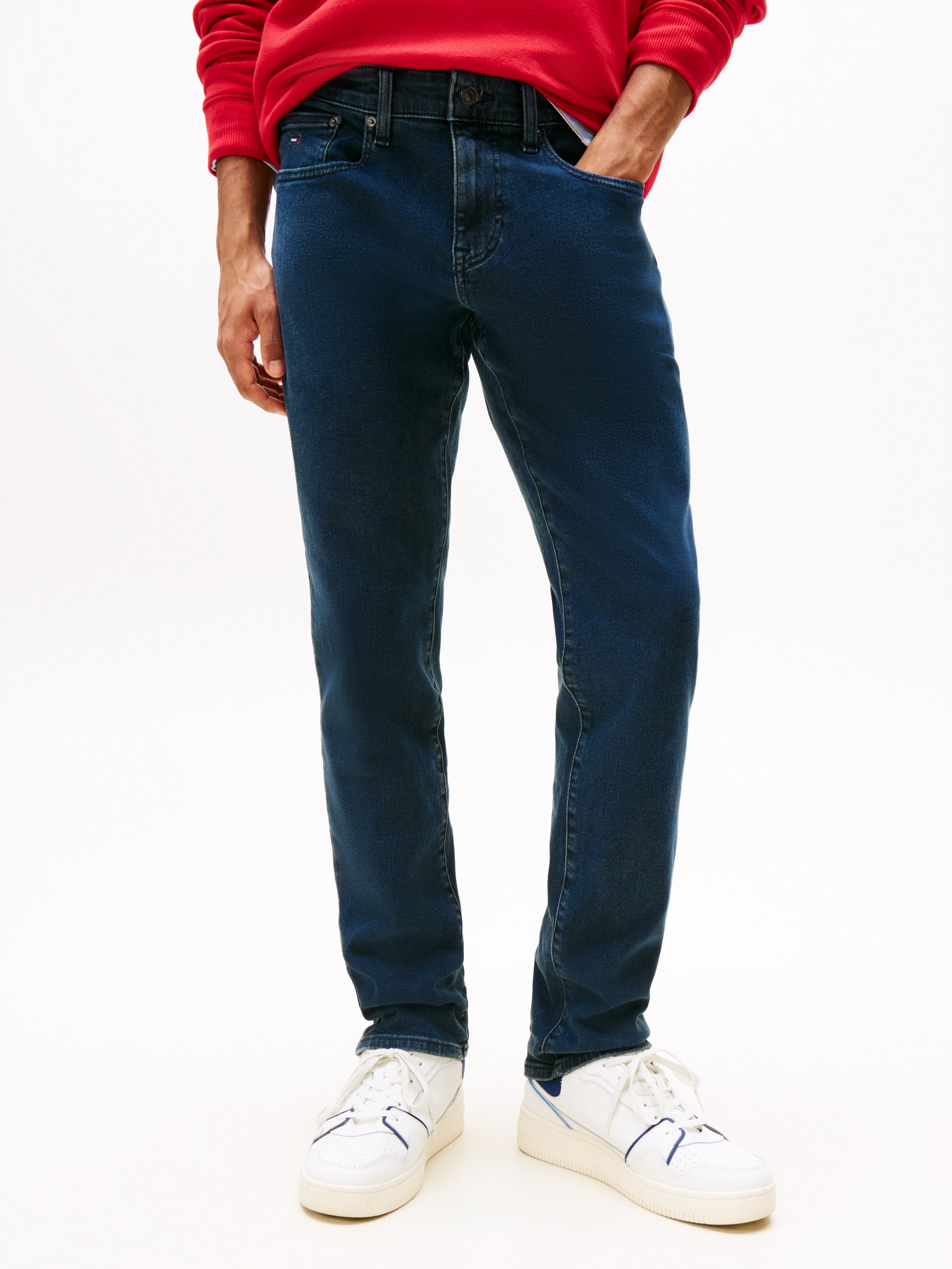 Tommy Jeans Gerade Jeans »Scanton Slim«, Mit Markenlabel aus Leder hinten