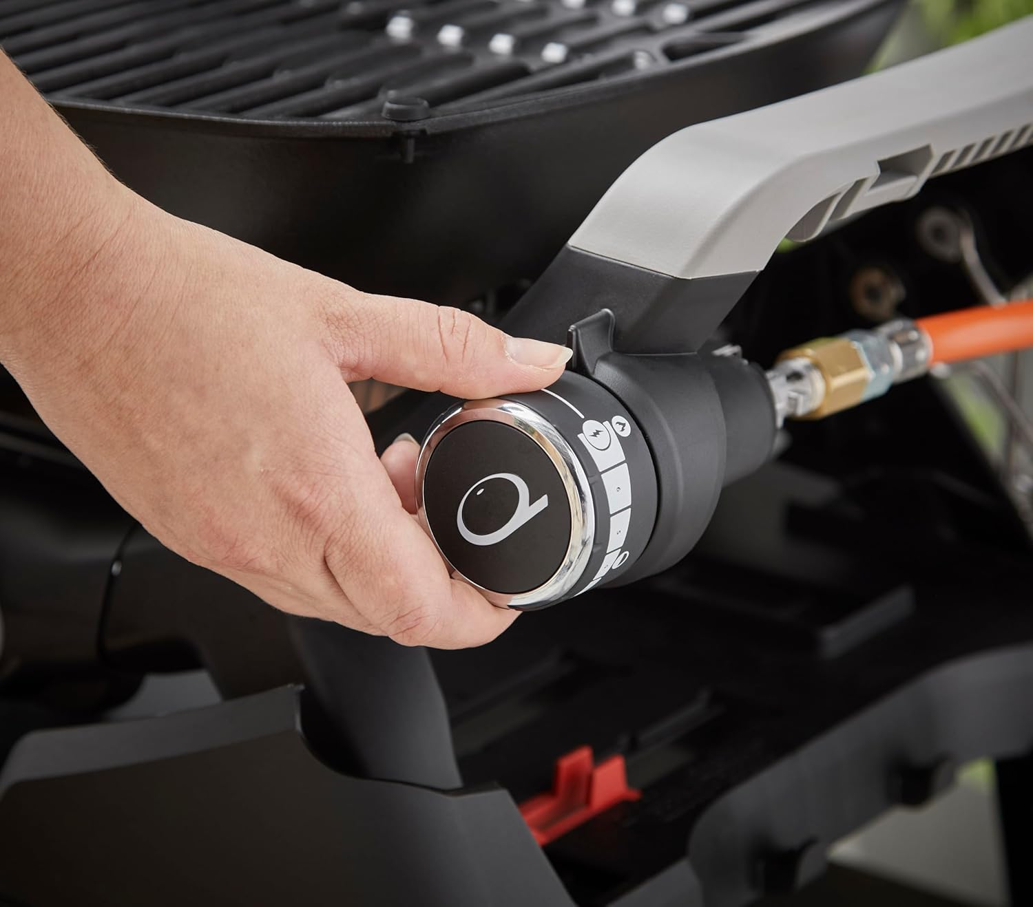 Weber Q 1200N Gasgrill mit Seitentischen & kompakten Stand/Grill für Terrassen und Balkone mit Hochleistungsbrennern, porzellanemaillierten Gussrosten und elektronischer Zündung, Mitternachtsschwarz