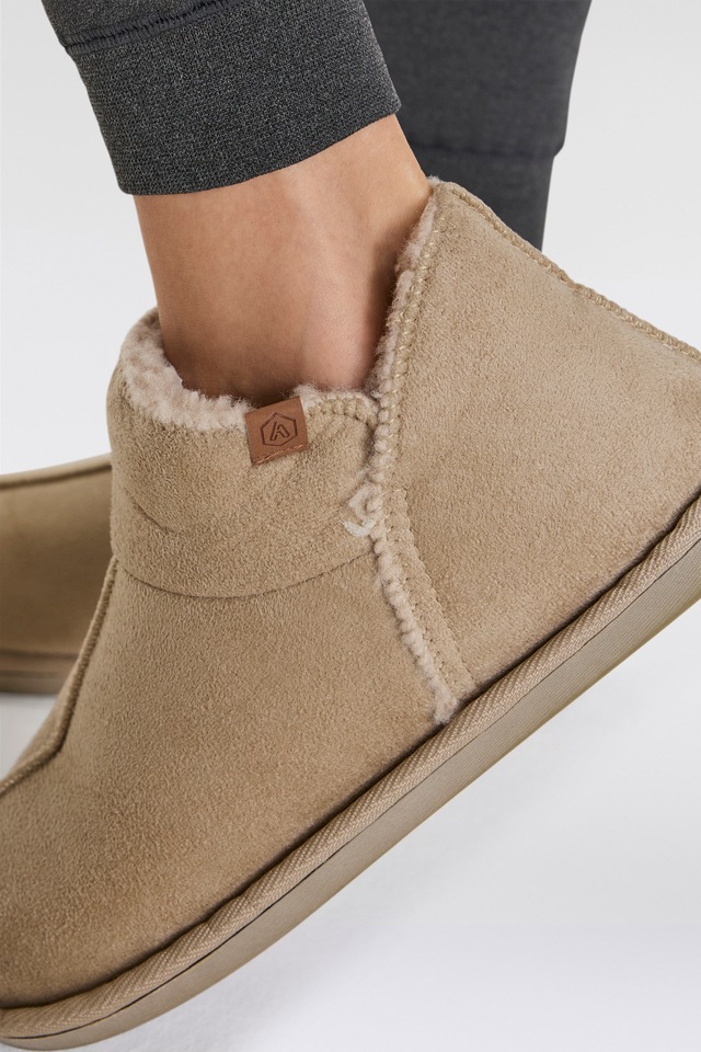 Apollo Hausschuh »LADIES HOME BOOTS SUEDE«  mit Logoprägung und kuscheligen, wärmenden Innenfutter