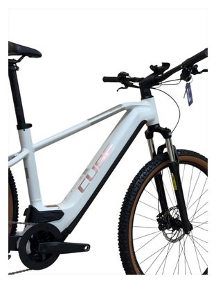 Produit reconditionné . Cube Reaction Hybrid One 625 SHIMANO 2024 . VTT électrique . Cube . très bon état