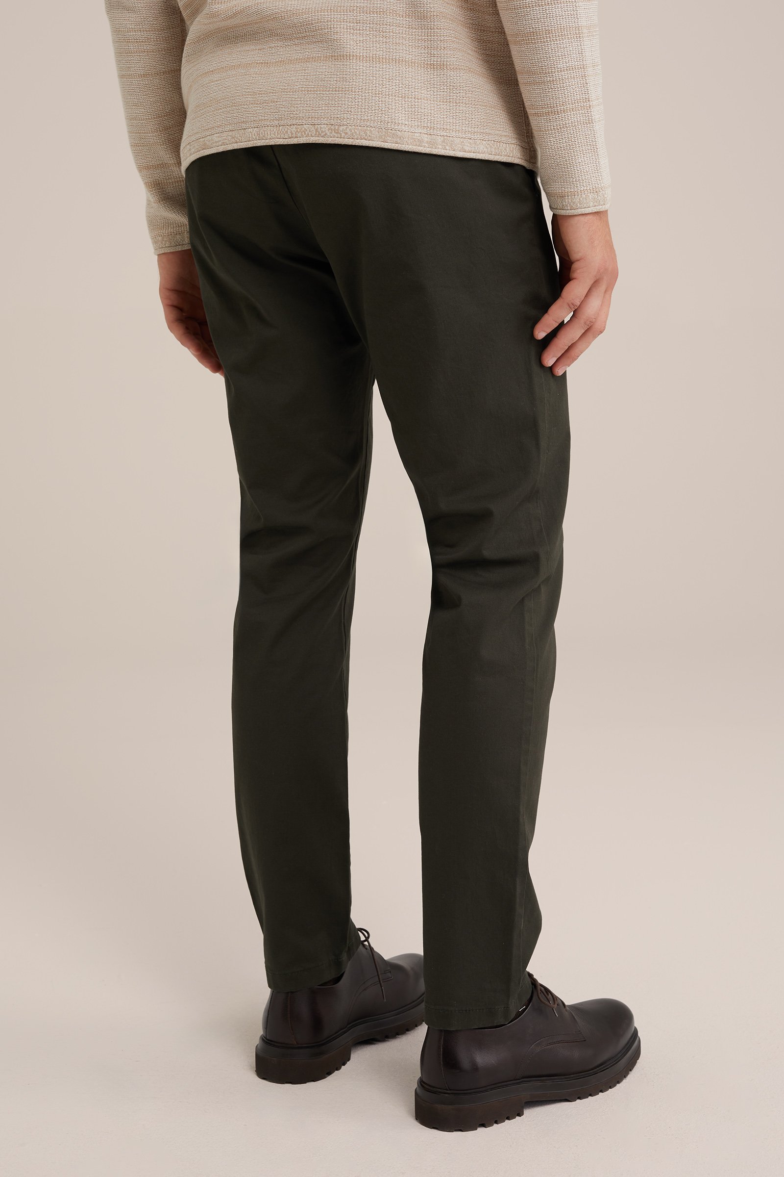 slim fit chino met stretch Fundamentals Legergroen