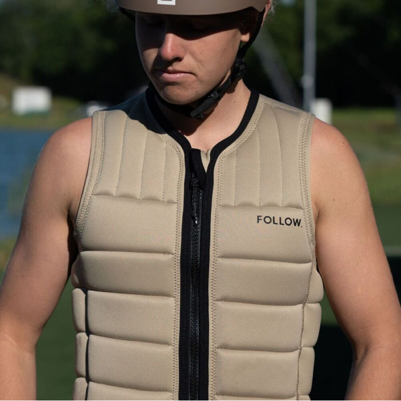 Gilet impact follow total sand