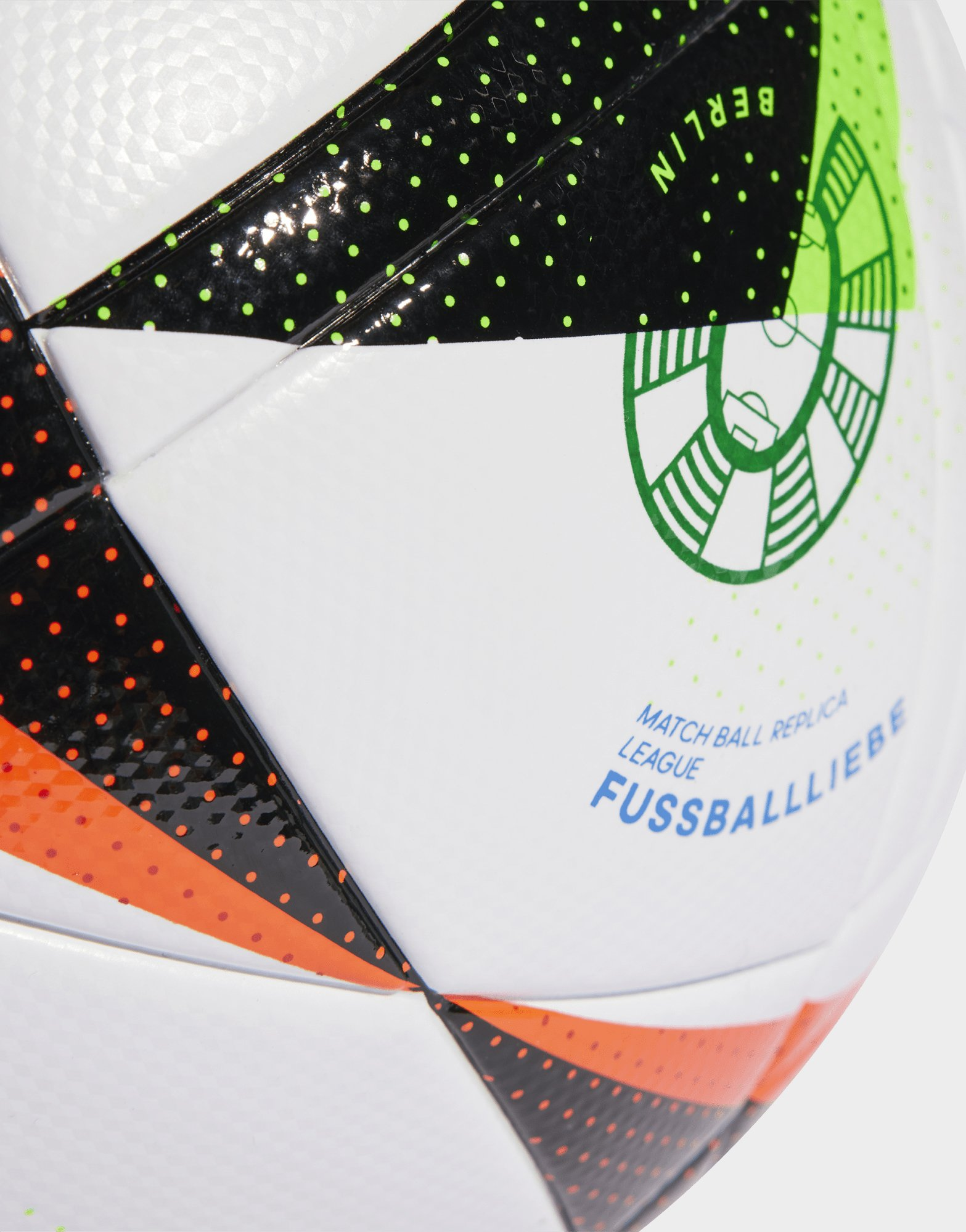 adidas Ballon Fussballliebe League