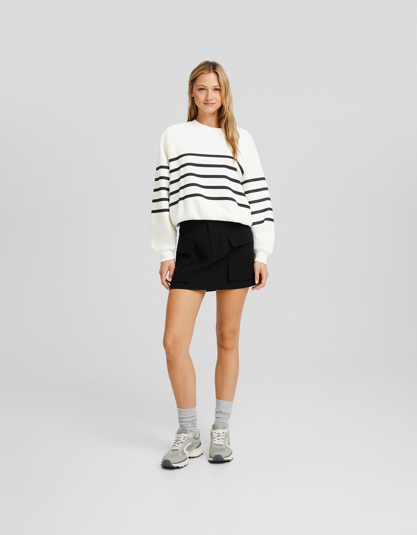 Moletom com mangas raglan