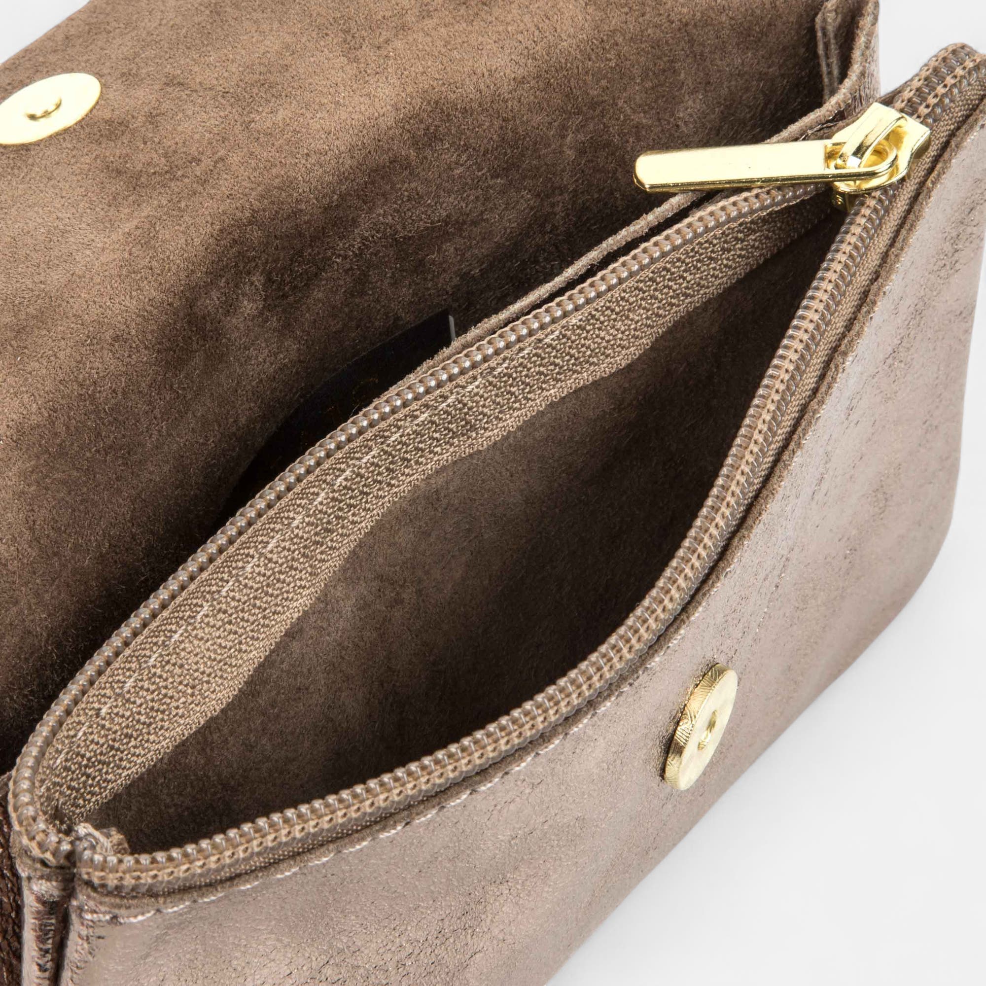 Petite maroquinerie en cuir bronze