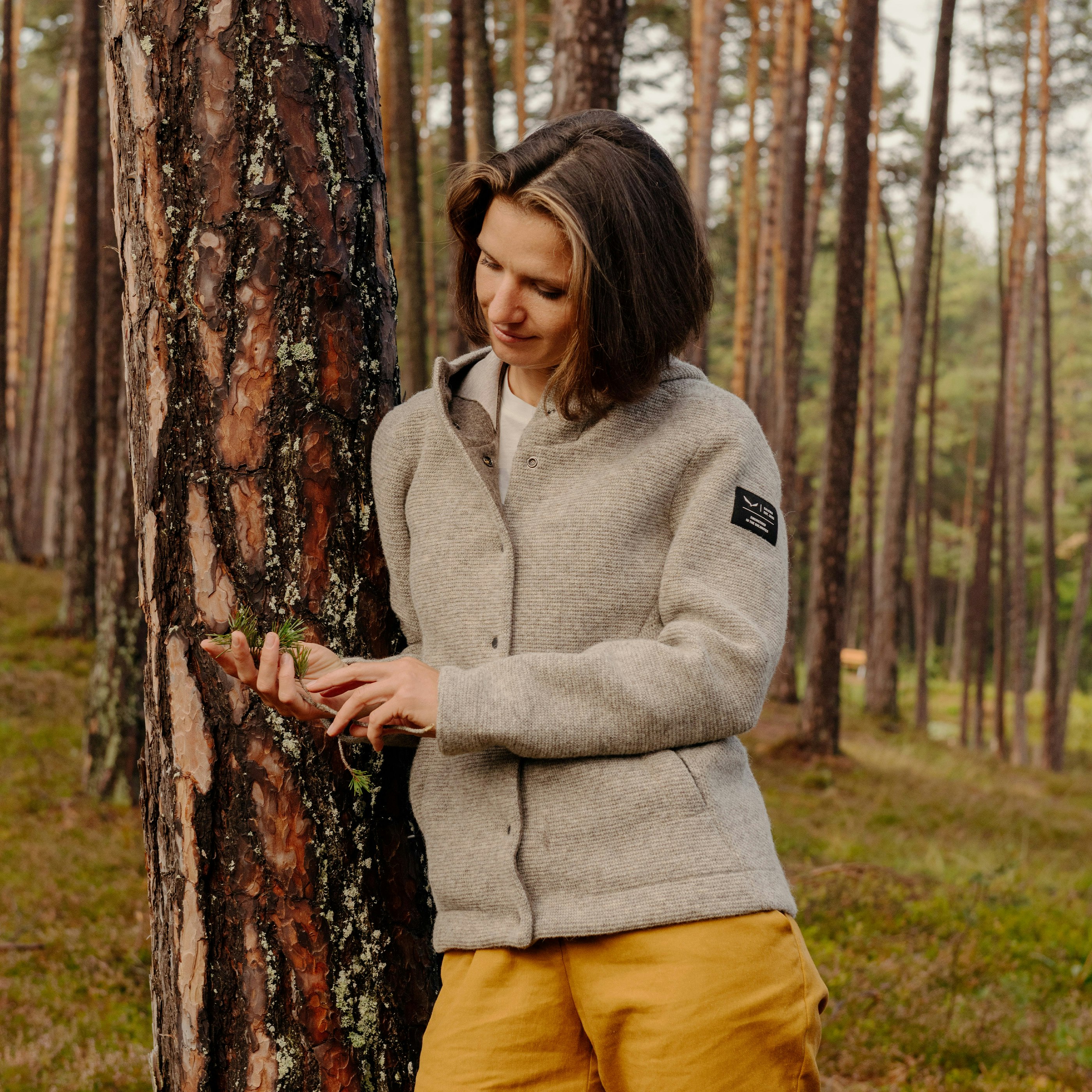Sarner Undyed Wool Kapuzenjacke Damen