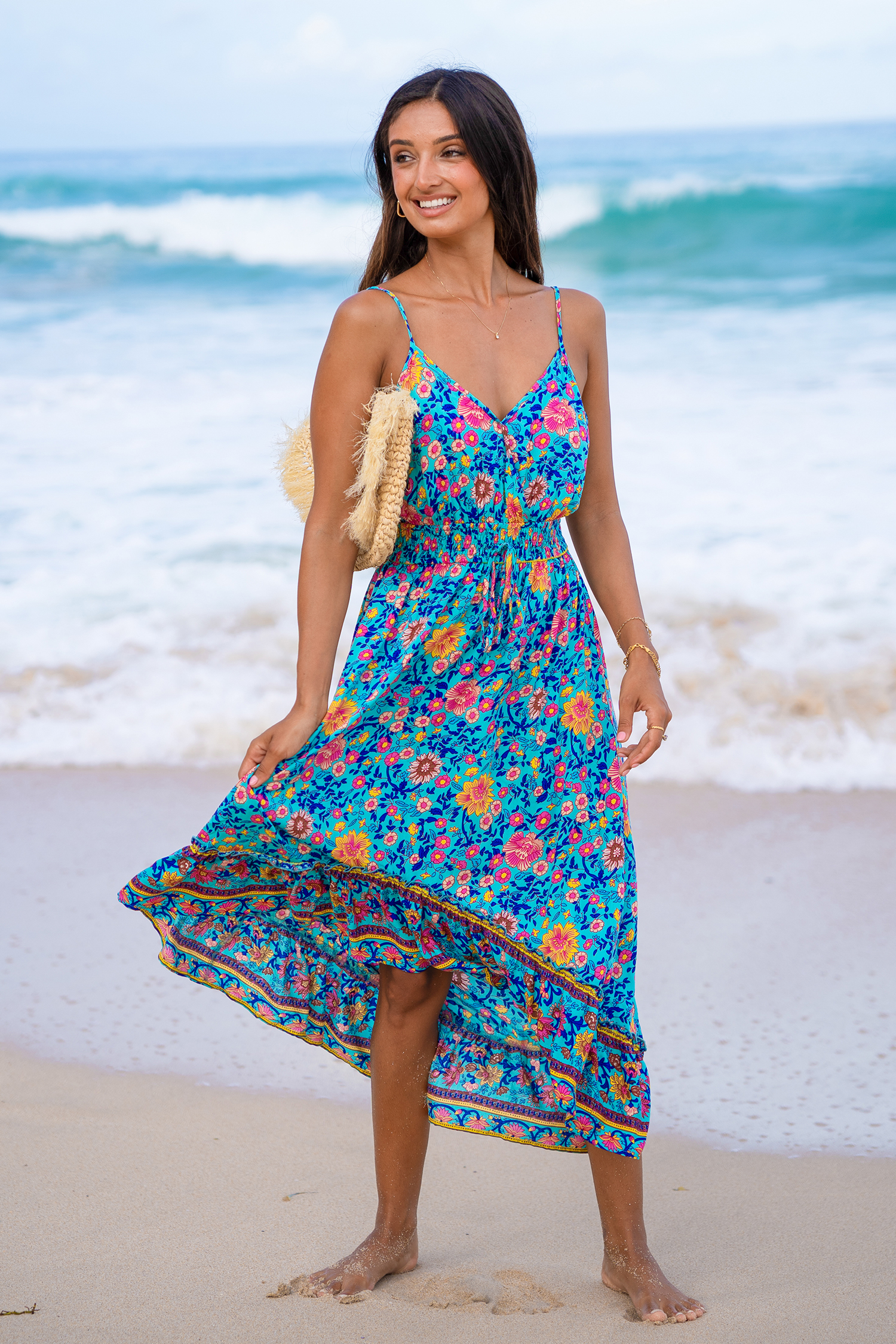 Robe midi fleurie avec bretelles à volants et smocks