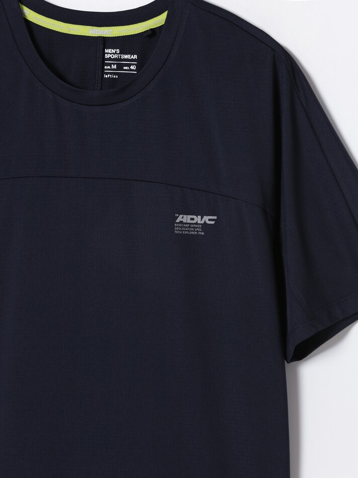 Camiseta esportiva com painéis - Azul Marinho Escuro