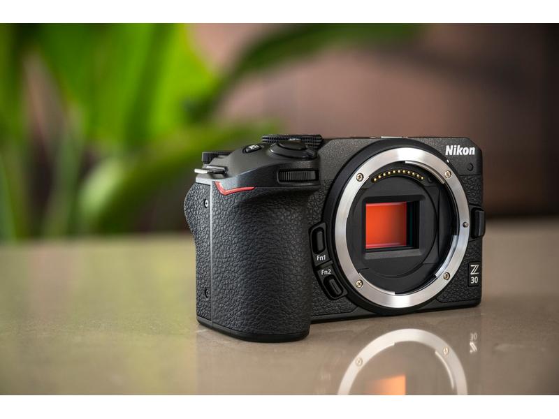 Nikon Fotokamera Z30 VLOGGING KIT Spiegelloser Fotoapparat mit erstklassiger Bildqualität – Die neue Welt des Vloggens