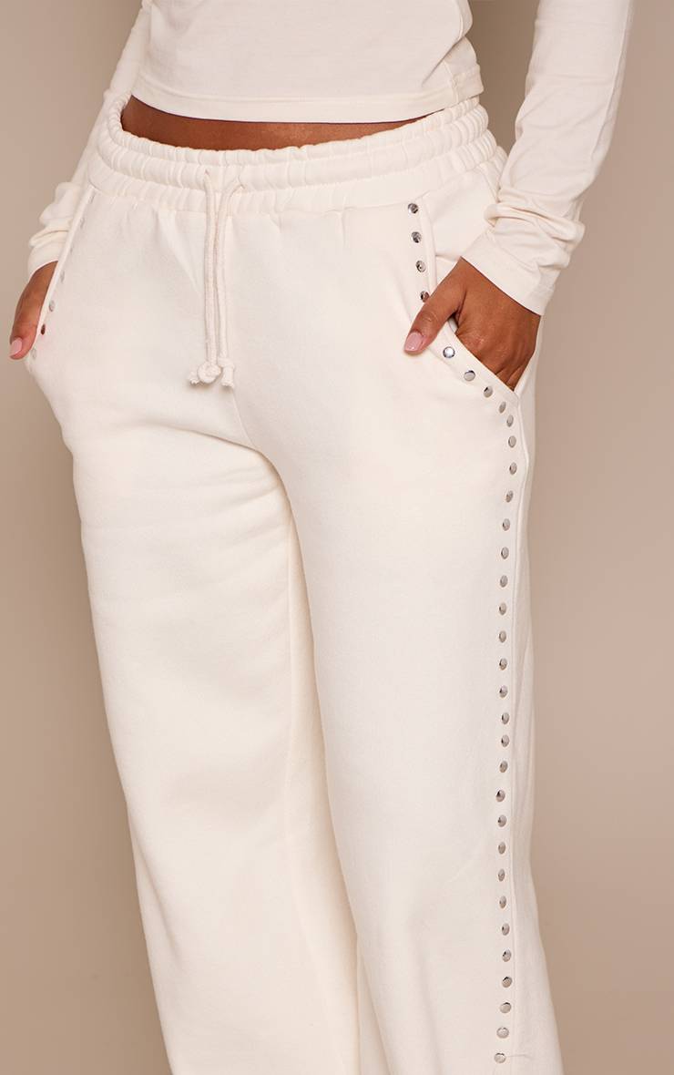 Ecru Joggers Petite Avec Détails Cloutés