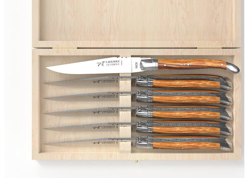 Service de 6 couteaux Laguiole avec un manche en bois de serpent et mitres en acier inoxydable