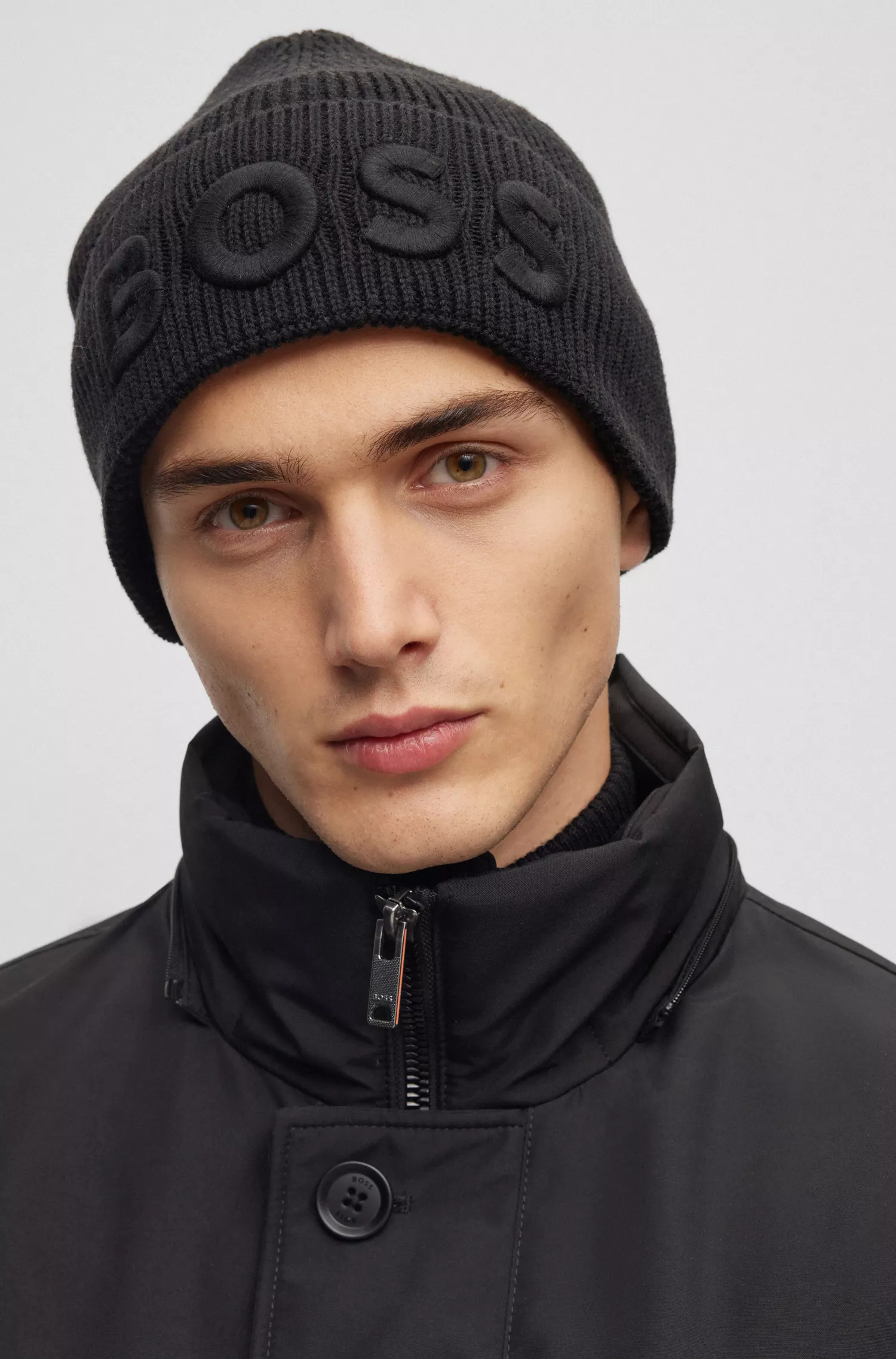 Gorro BOSS com logotipo laranja bordado, em algodão e lã.