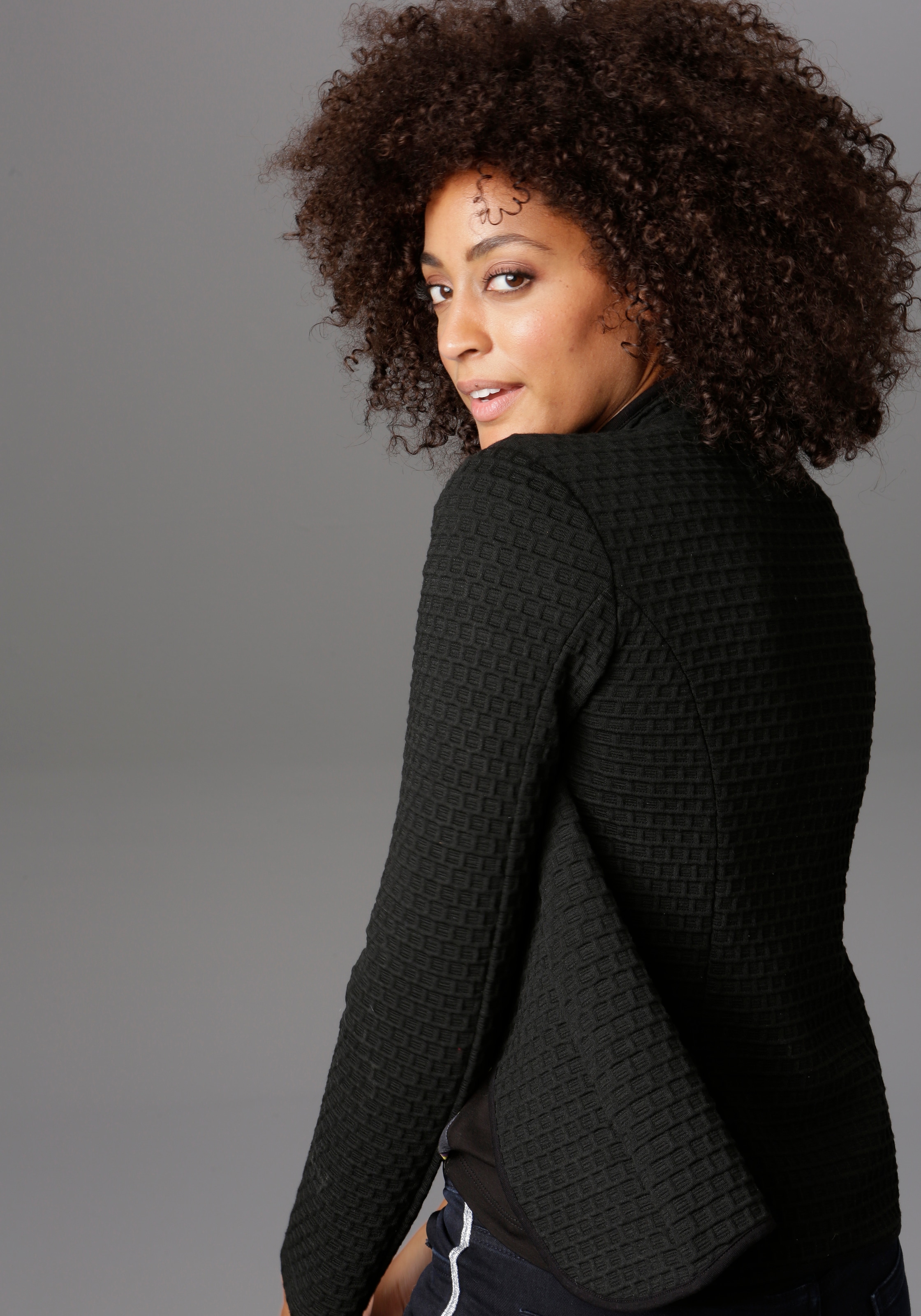 Aniston SELECTED Jackenblazer , mit Struktur