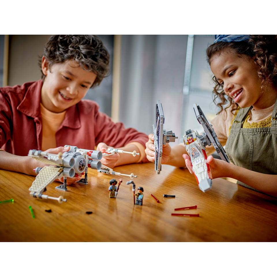 LEGO Star Wars TIE Fighter en X-wing combi 75393
