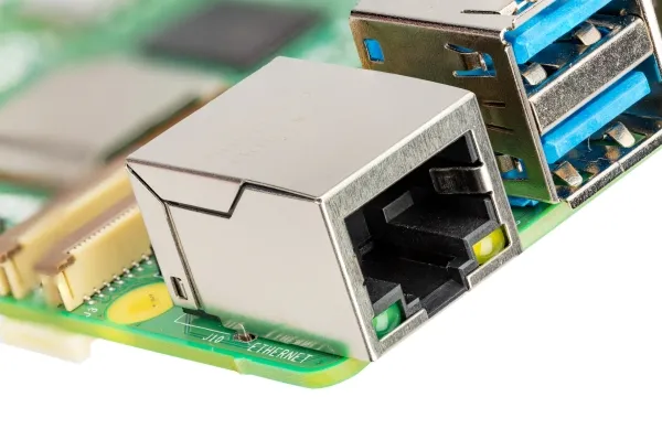 Raspberry Pi 5 Model B - Enkelttavle-computer - Broadcom BCM2712 / 2.4 GHz - RAM 16 GB - 802.11a/b/g/n/ac, Bluetooth 5.0