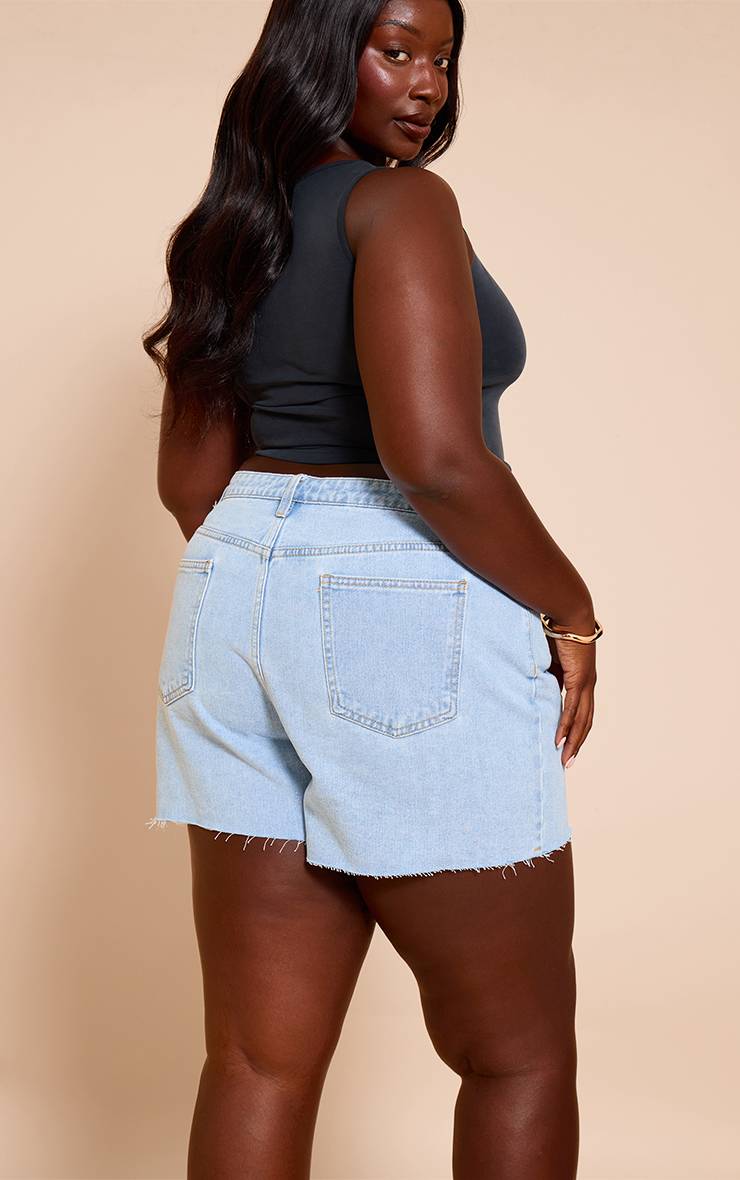 Light Blue Wash Short En Jean À Ourlet Brut Grande Taille