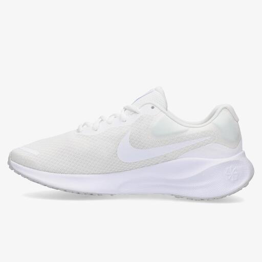 Nike Revolution 7