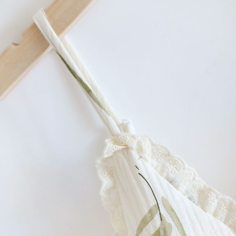 MelMount - Pyjamaset: V-hals top met bladprint en strik, gewatteerd camisole + elastische tailleband met rechte pijpen + shorts