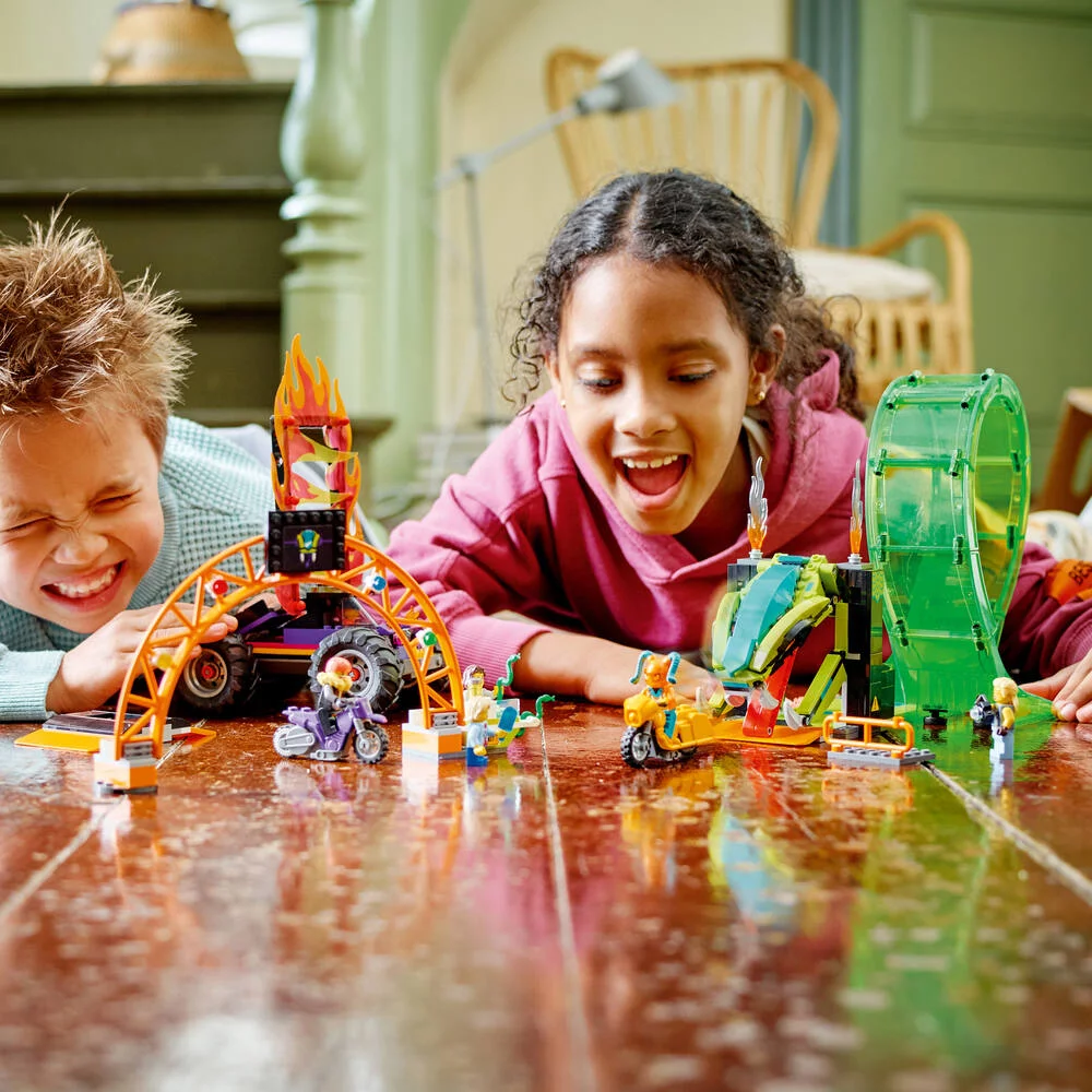 LEGO®CITY 60339 - L’ARENE DE CASCADE AVEC DOUBLE LOOPING