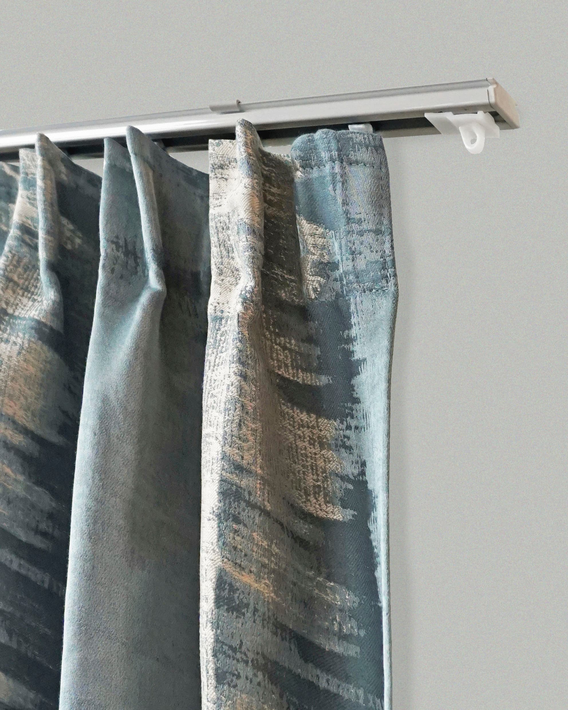 GARESA Gardinenschiene »200« 1 läufig-läufig Wunschmasslänge schlichte Aluminium-Innenlaufgarnitur, verlängerbar, Deckenmontage