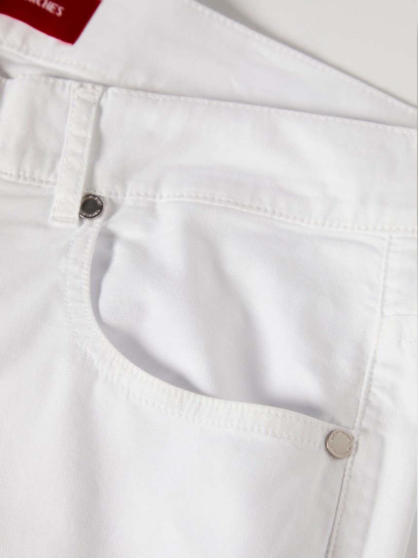 Calças regular fit com cinco bolsos