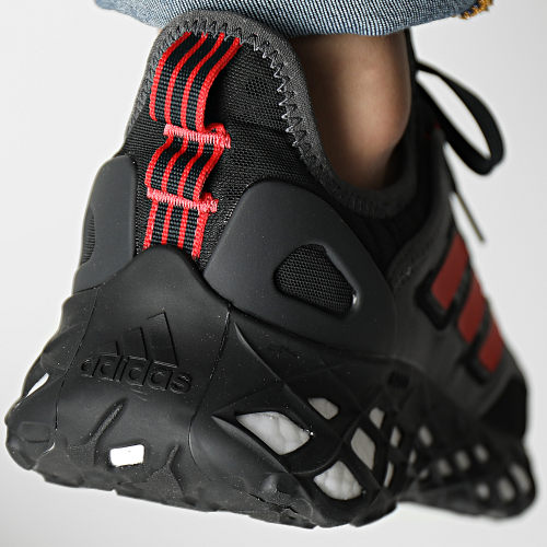 Baskets Web Boost HQ4155 Core Black Red Carbon