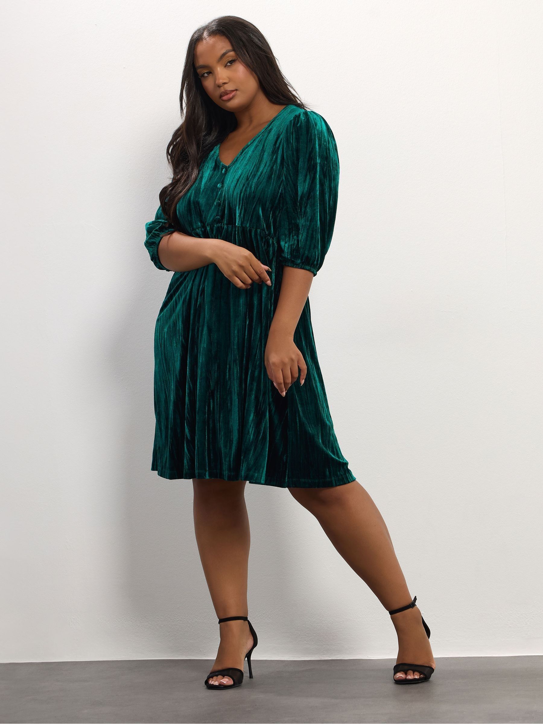 Groen - Yours Curve Crushed Velour Party Dress