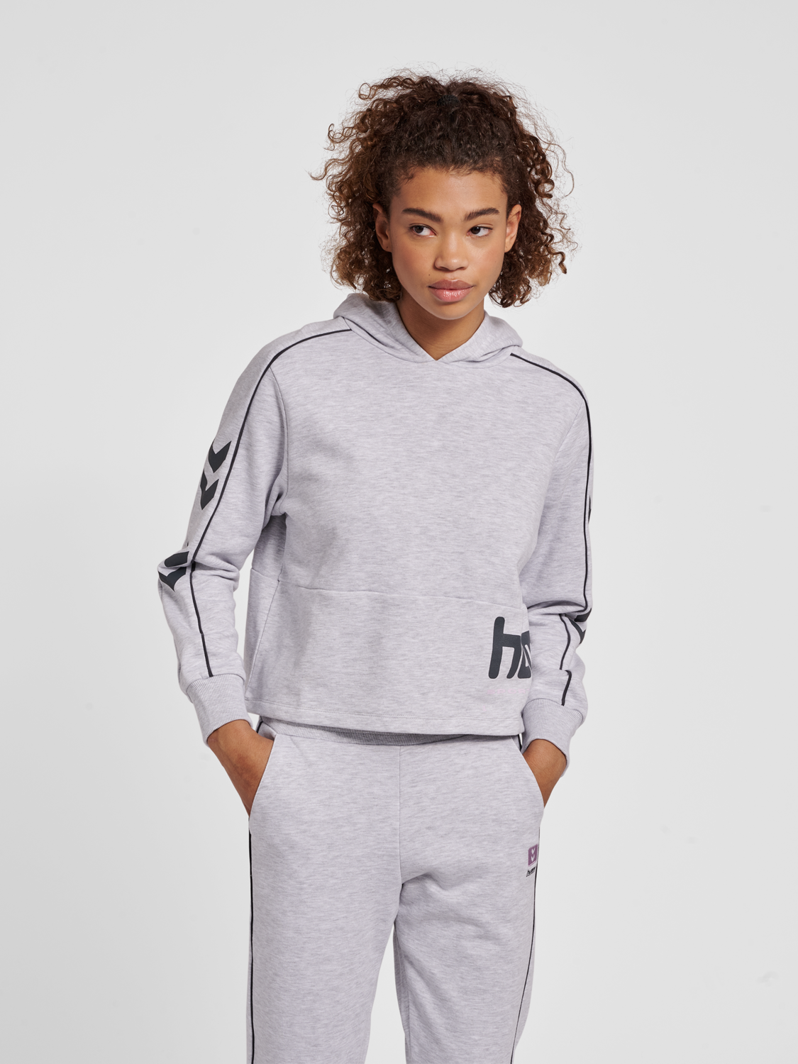 hmlLGC YOKO CROPPED HOODIE