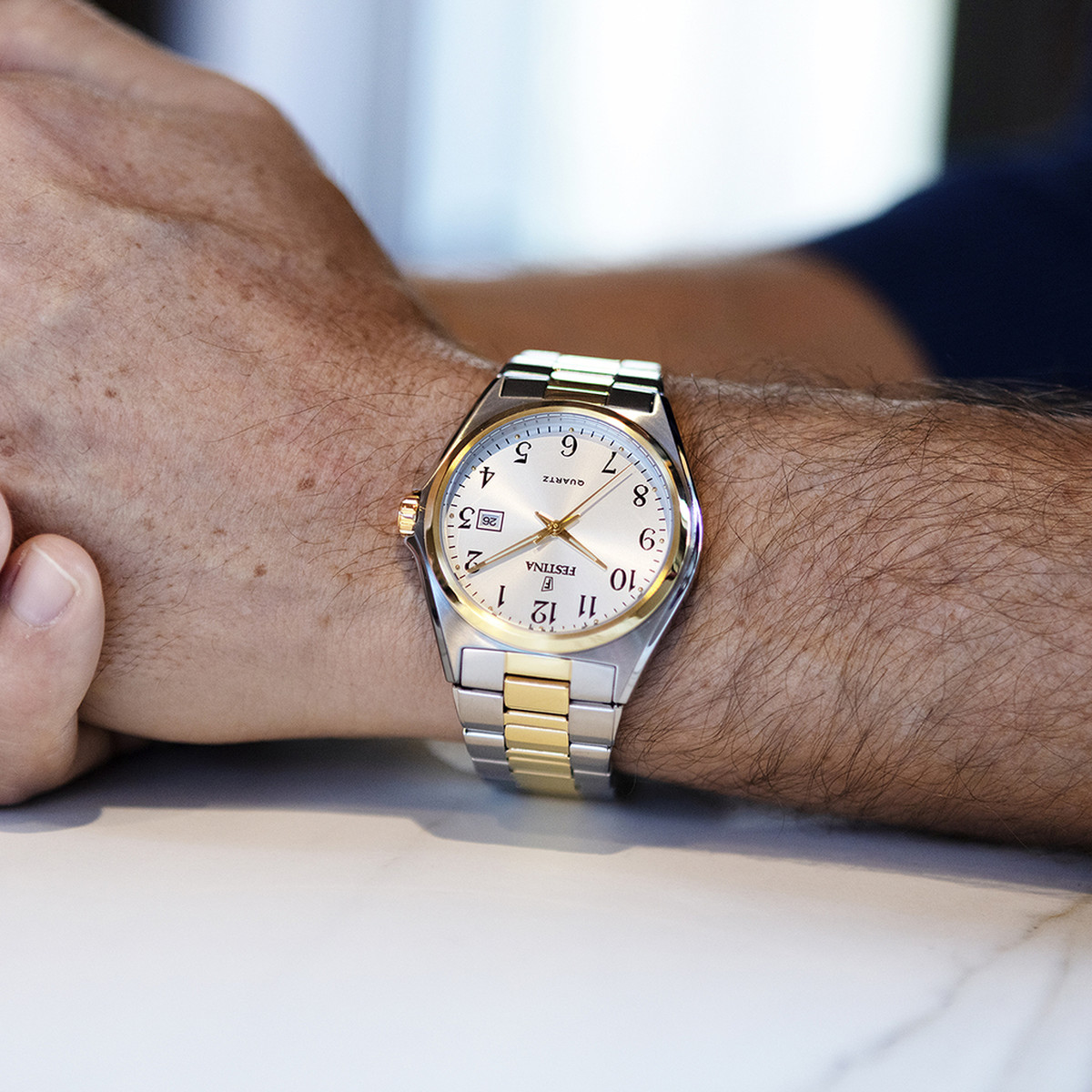 Montre Festina homme acier bracelet acier bicolore jaune