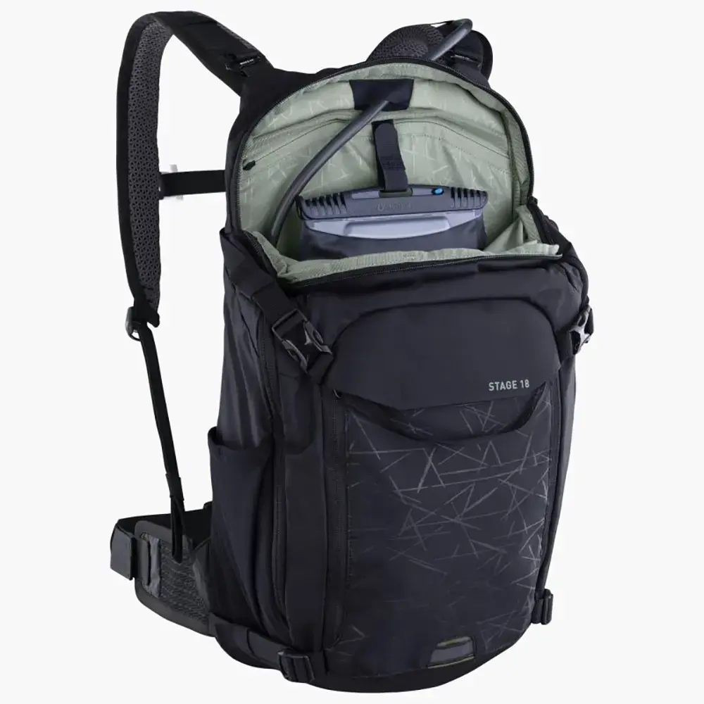Evoc Stage 18L Dagrugzak Zwart